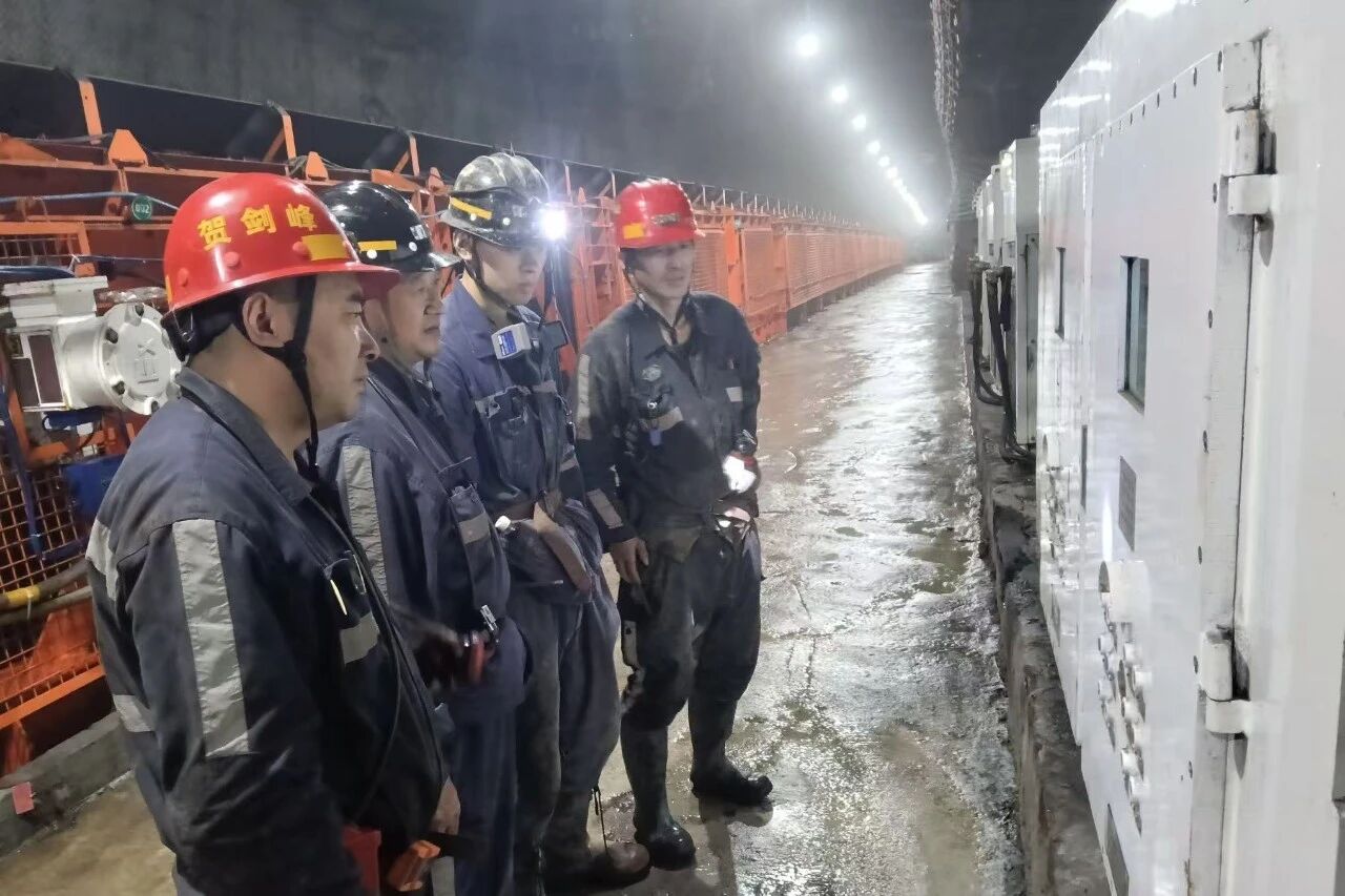 1759796436295201.jpeg 1.jpg