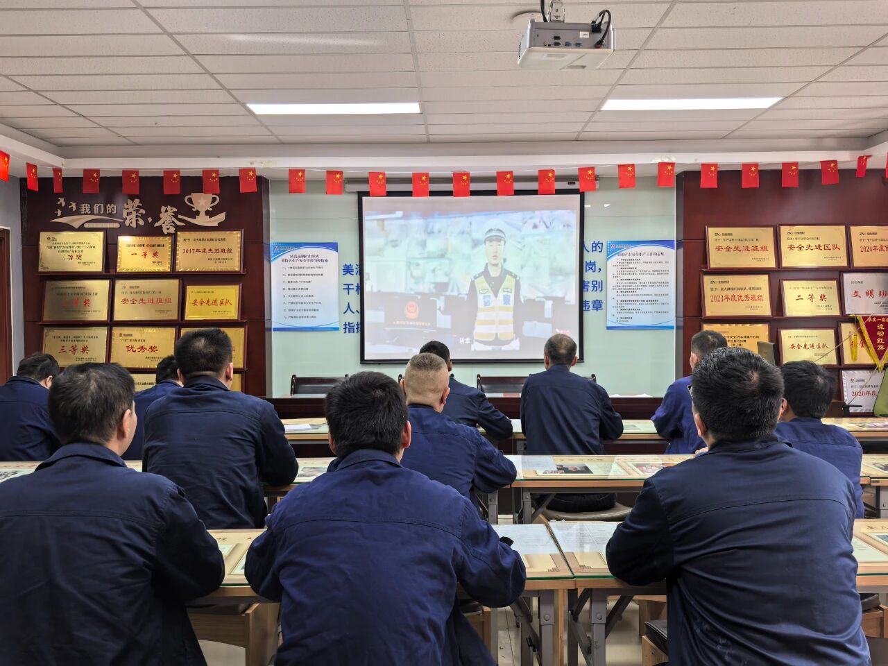 1761720921853136.jpeg 1.jpg