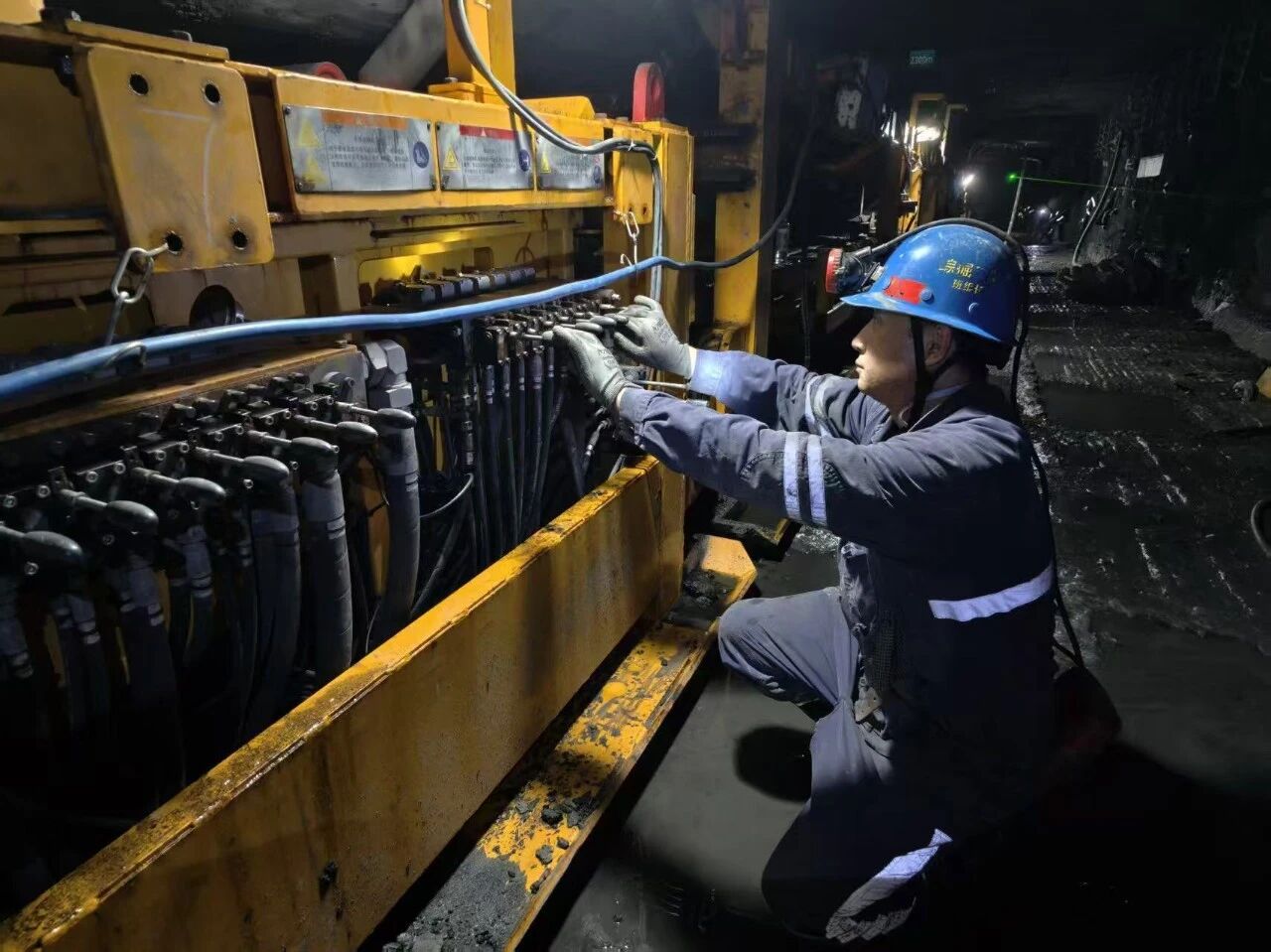 1763972456334714.jpeg 3.jpg